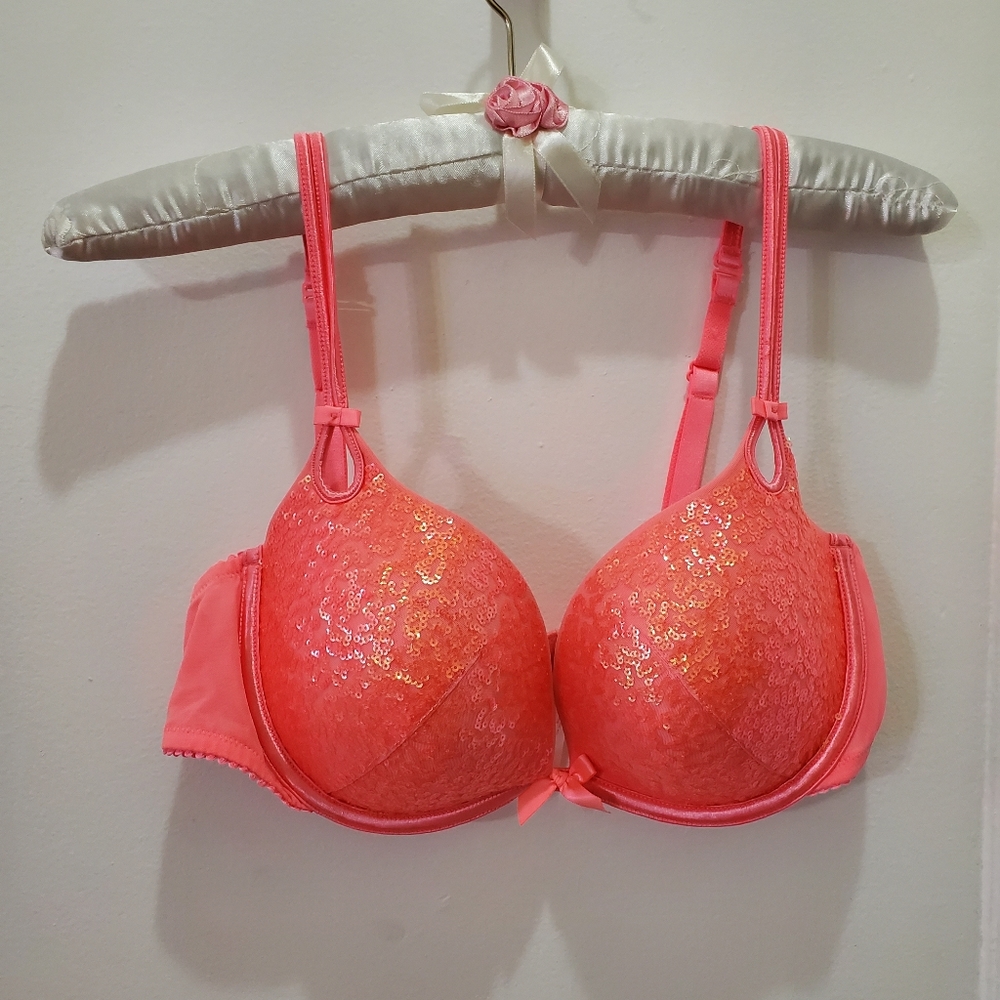 Victoria's Secret Coral Bra 36C